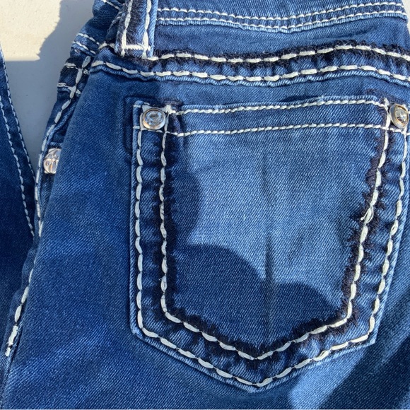 Miss me size 26 jeans lot of 3 Pairs of the pairs of capris one is boot cut. - Picture 16 of 16